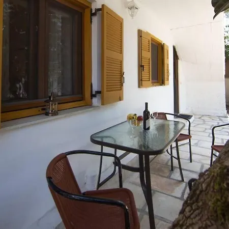Apartment Natsios Thanasakis *